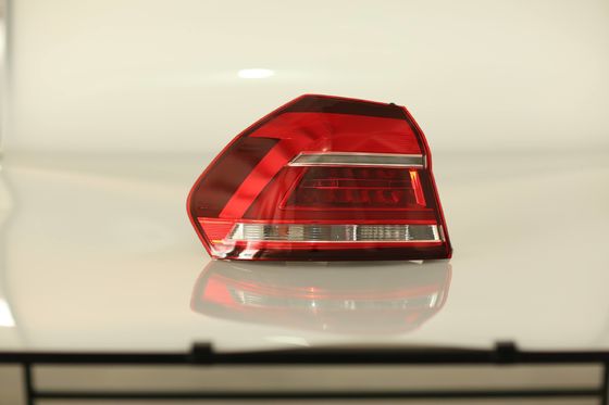 56D 945 207 /208 A 2017 2018 2016 Rücklicht-Ersatz VW Passat führte gekurvt